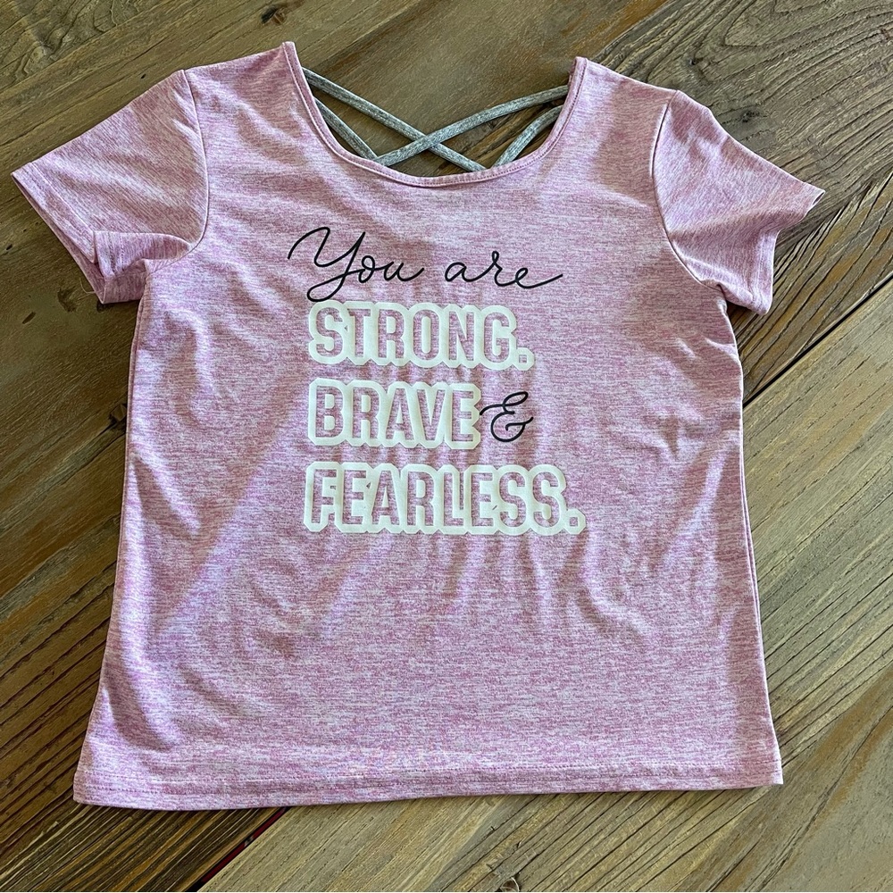 Pink Graphic Tee Top Sz 14. Pre-owned, in excellent condition.